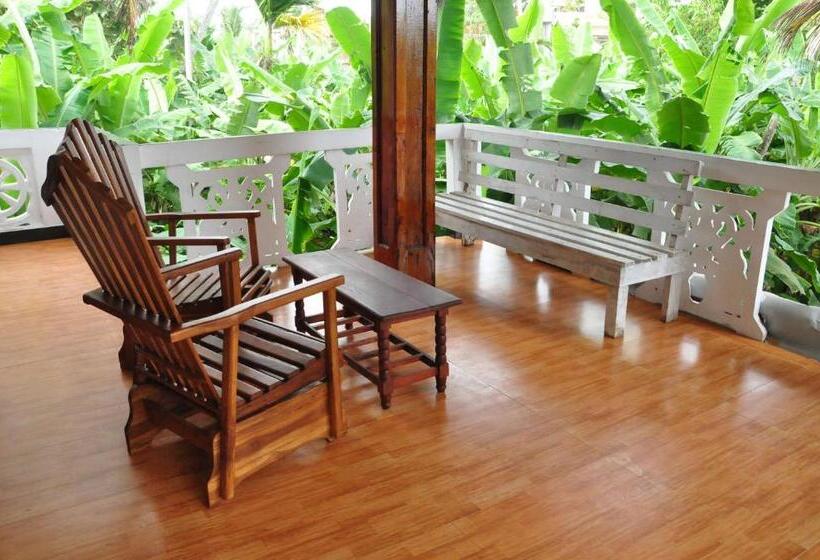 اتاق لوکس, Mama S Place Mirissa