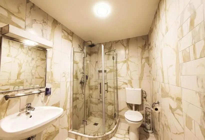 Habitación Triple Estándar, Sous44