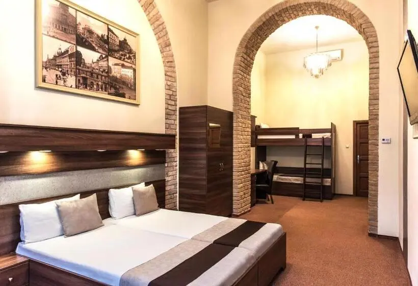 Habitación Cuádruple Estándar, Sous44
