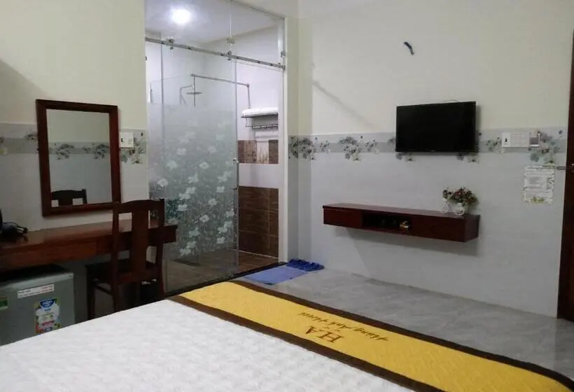 キングサイズベッドのデラックスルーム, Spring Hung Anh Hotel   Sân Bay Tsn