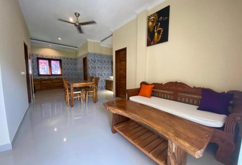 חדר משפחתי, Diver S Cafe Amed