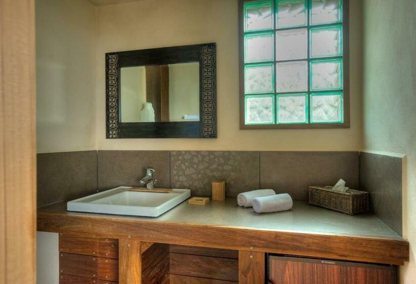 חדר סטנדרט נוף לים עם מרפסת, Chambres D'hôtes Littariccia