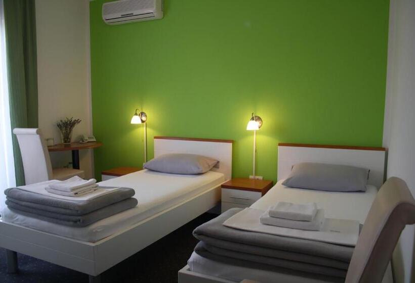 חדר סטנדרט, Pansion Komfor Fitea