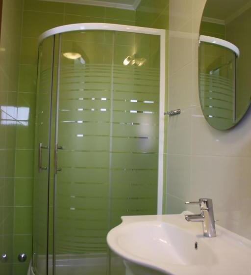 חדר משפחתי, Pansion Komfor Fitea