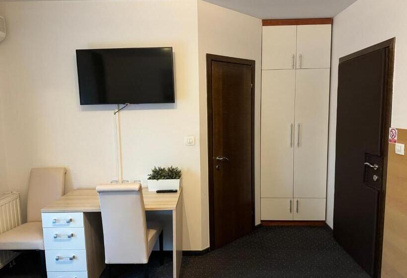 חדר משפחתי, Pansion Komfor Fitea