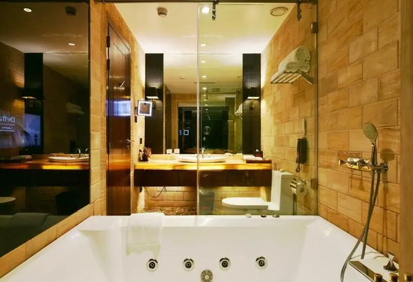 Standard-huone King-vuode, Della Resorts