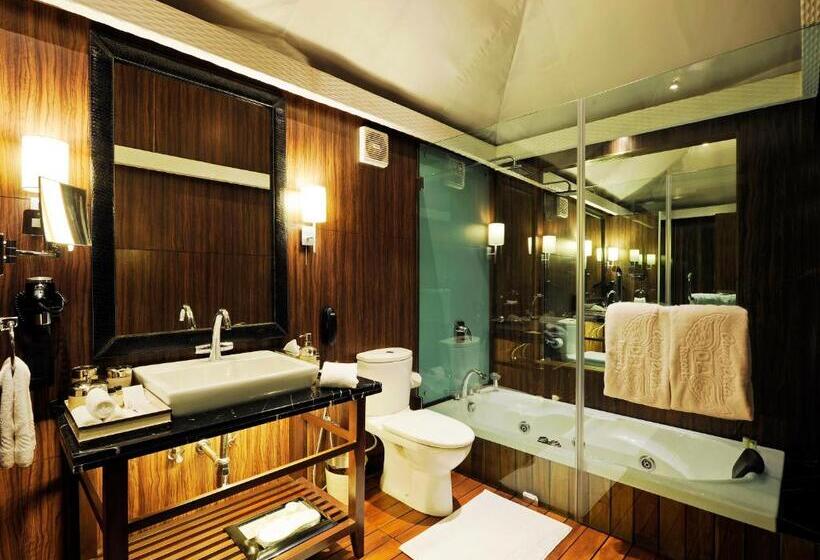 带大床的标准间, Della Resorts