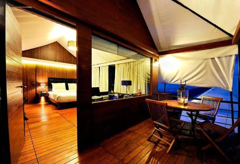 Standard-huone King-vuode, Della Resorts