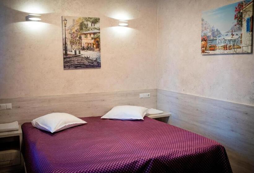 اتاق استاندارد با بالکن, Family Hotel Residence