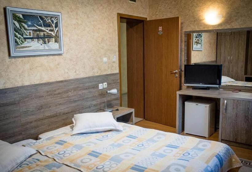 اتاق استاندارد با بالکن, Family Hotel Residence