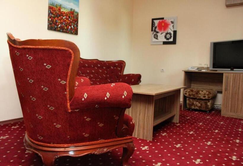 سوییت جونیور, Family Hotel Residence