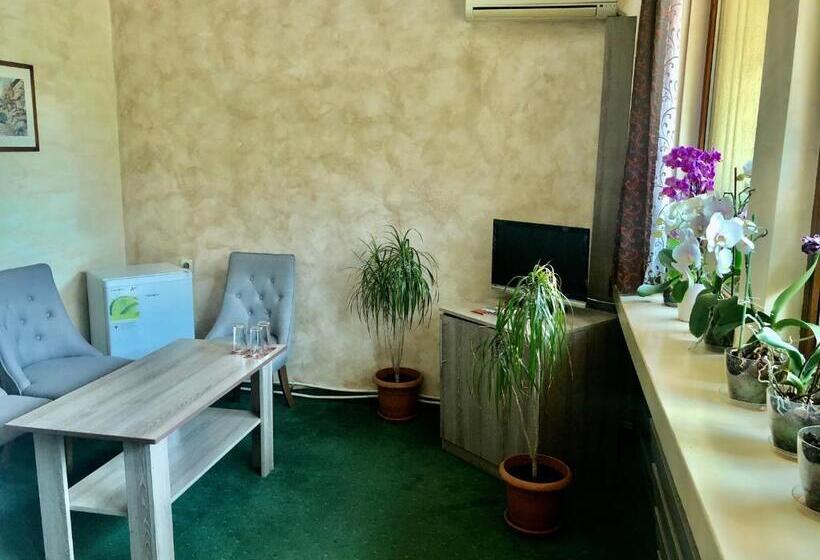 سوییت جونیور, Family Hotel Residence