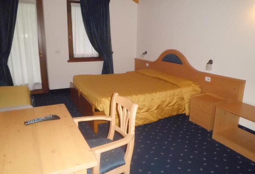 חדר משפחתי, Albergo Garni Martina