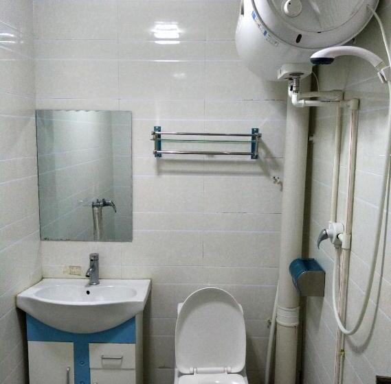 Номер Стандарт Трехместный, Huashan International Youth Hostel