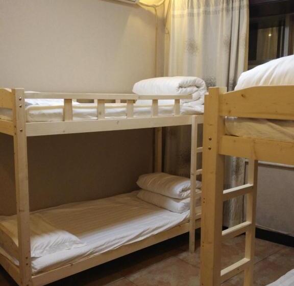 سرير فى غرفة مشتركه, Huashan International Youth Hostel