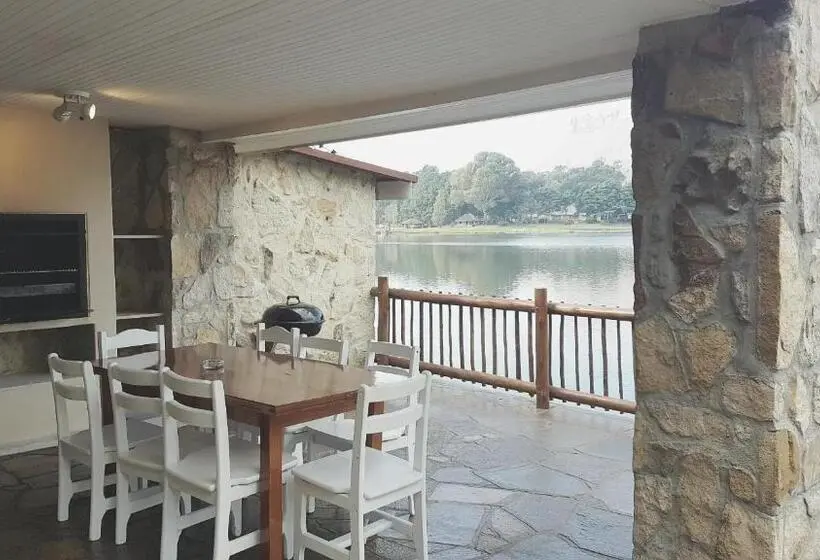 １ベッドルームハウス, Lake Naverone Holiday Cottages