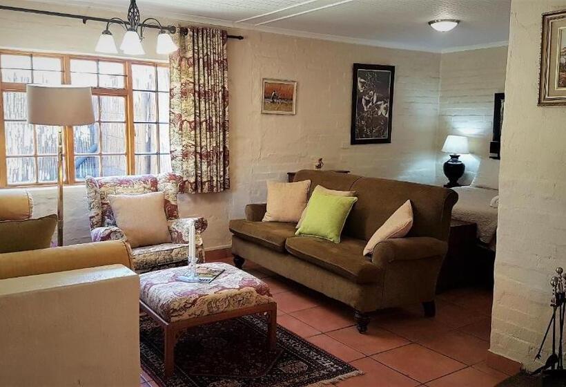 Шале 1 Спальня, Lake Naverone Holiday Cottages