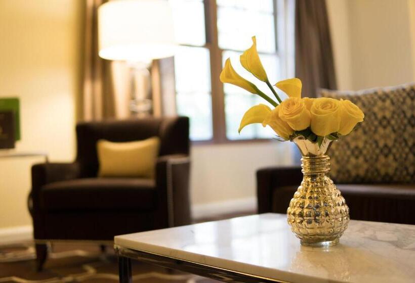 جناح إدارى, Green Valley Ranch Resort Spa Casino