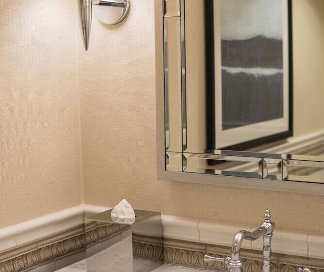 جناح, Green Valley Ranch Resort Spa Casino