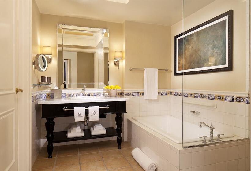 اتاق سوپریور با تخت بزرگ, Green Valley Ranch Resort Spa Casino