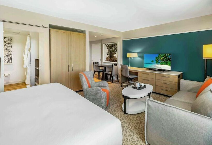 带双人床的标准工作室, Hilton Miami Dadeland