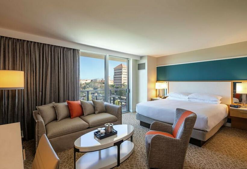 带双人床的标准工作室, Hilton Miami Dadeland