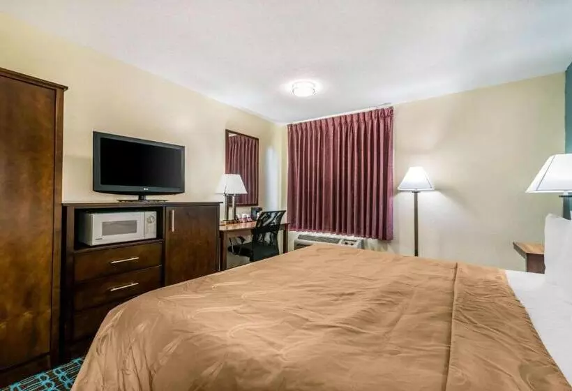 身障者適用キングサイズベッドルーム, Quality Inn Loudon Concord