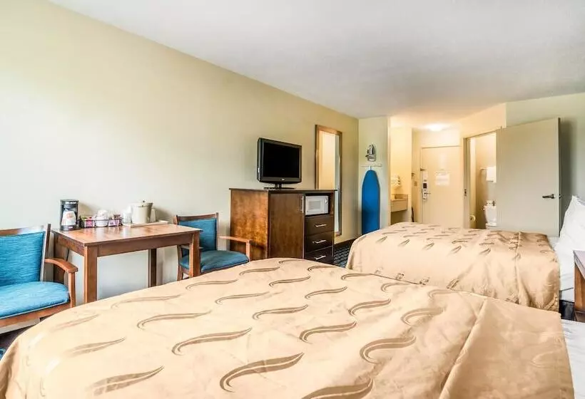 ２ダブルベッドのスタンダードルーム, Quality Inn Loudon Concord