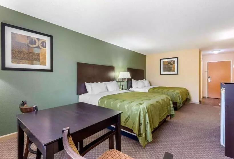 スタンダードルーム, Quality Inn West Memphis I40