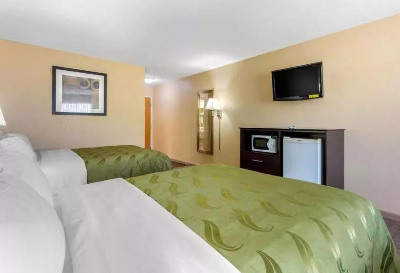 スタンダードルーム, Quality Inn West Memphis I40