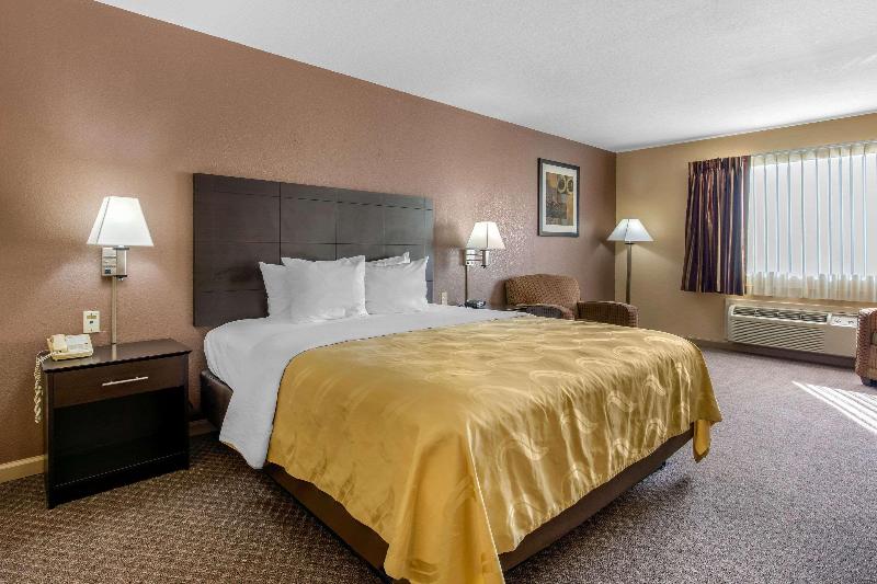 キングサイズベッドのスタンダードルーム, Quality Inn West Memphis I40