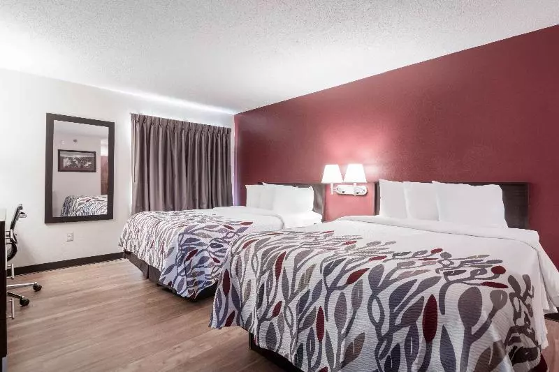 デラックススイート, Red Roof Inn Richmond, Ky