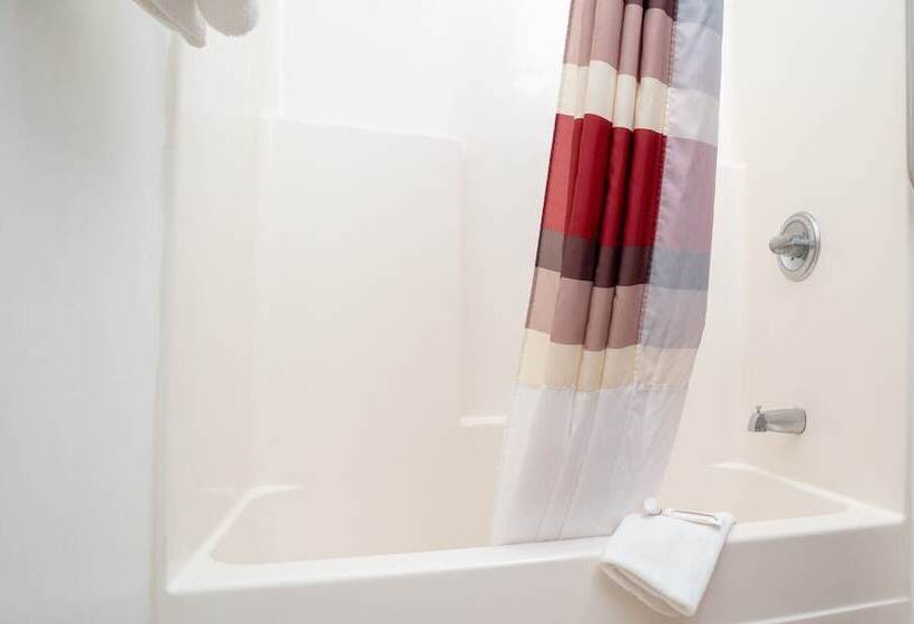 スイート, Red Roof Inn & Suites Indianapolis Airport