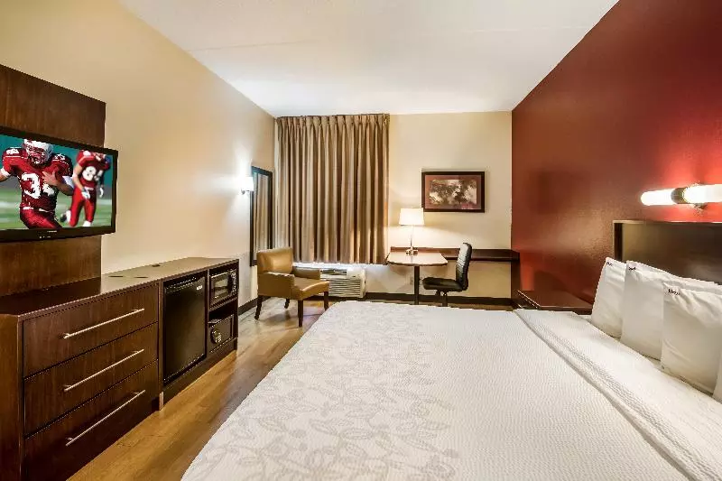 キングサイズベッドのスーペリアルーム, Red Roof Inn Plus+ South Deerfield   Amherst