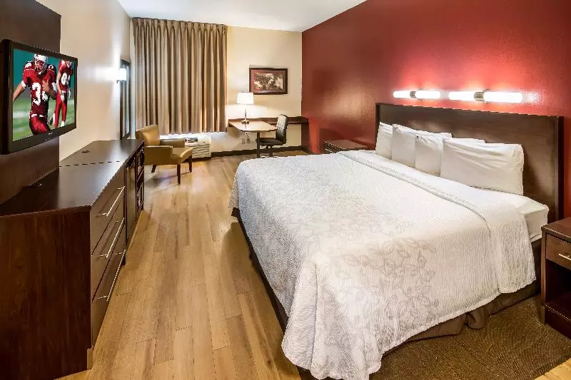 キングサイズベッドのスーペリアルーム, Red Roof Inn Plus+ South Deerfield   Amherst