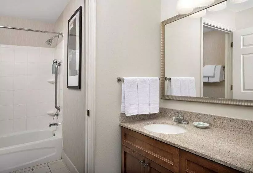 استودیوی استاندارد, Residence Inn Chico