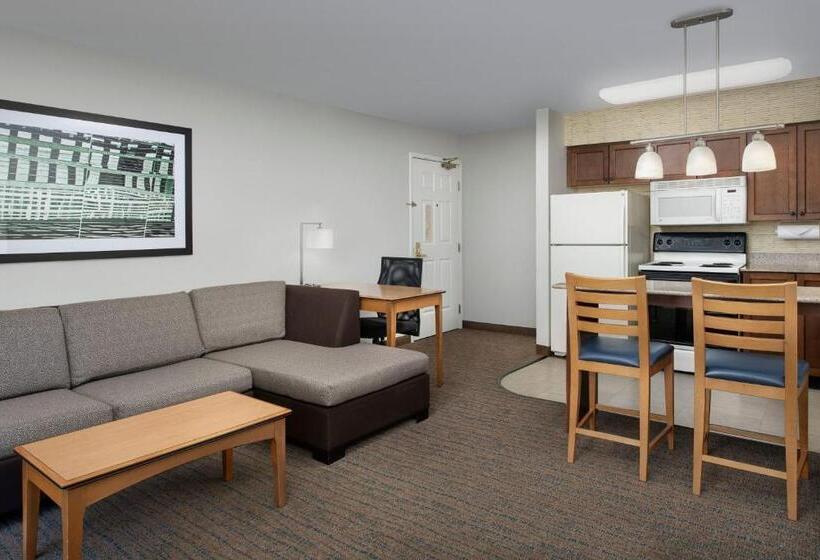 스탠다드 스튜디오, Residence Inn Chico