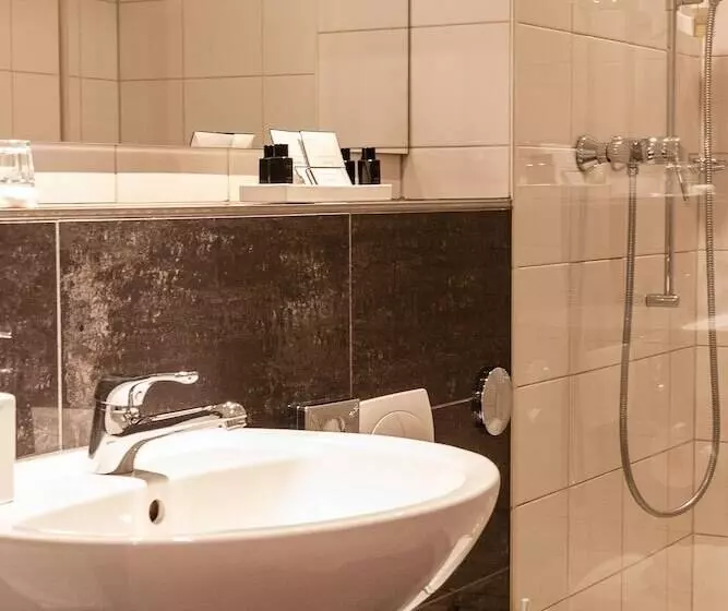 اتاق راحتی, Royal Hotel   Urban Living
