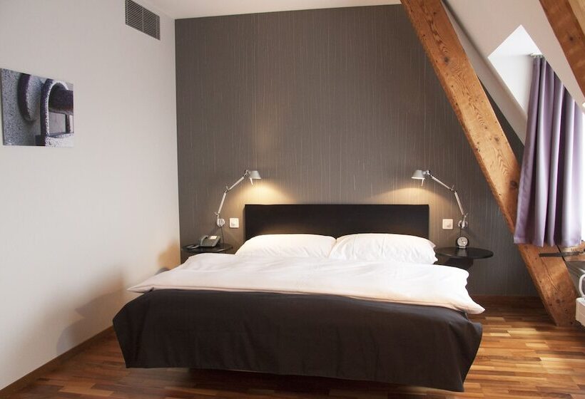 Номер Комфорт, Royal Hotel   Urban Living