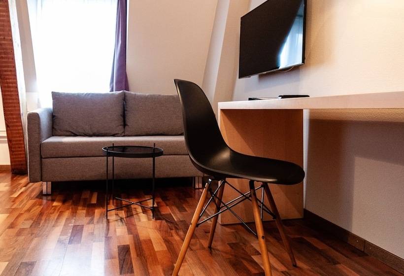 コンフォートルーム, Royal Hotel   Urban Living