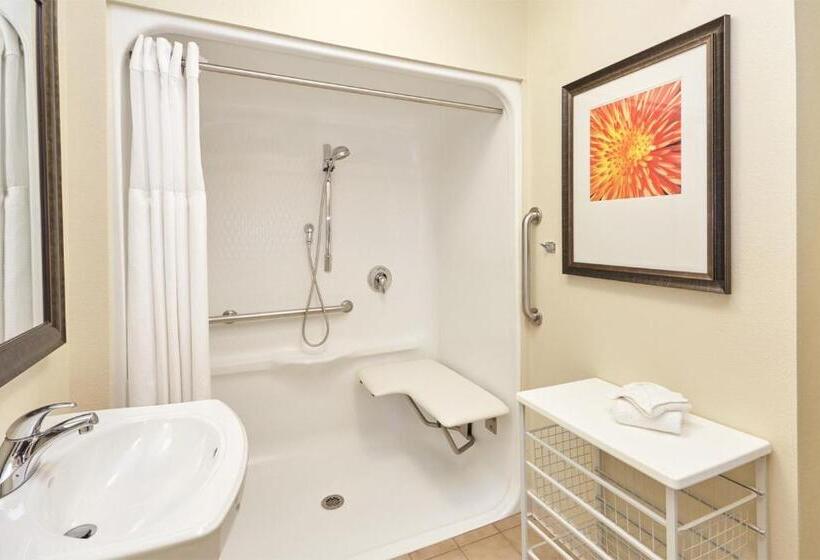适合残疾人士使用的带超级大床的标准间, Staybridge Suites Glenview, An Ihg