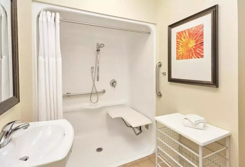 身障者適用キングサイズベッドルーム, Staybridge Suites Glenview, An Ihg
