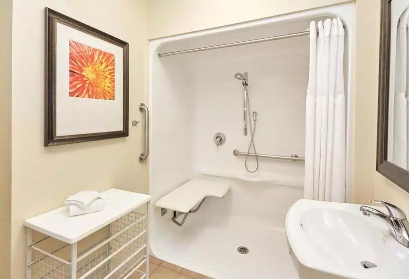 身障者適用キングサイズベッドルーム, Staybridge Suites Glenview, An Ihg