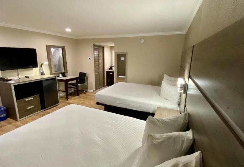 １階のスタンダードルーム, Surestay Hotel By Best Western Santa Cruz