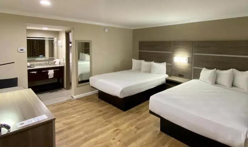１階のスタンダードルーム, Surestay Hotel By Best Western Santa Cruz