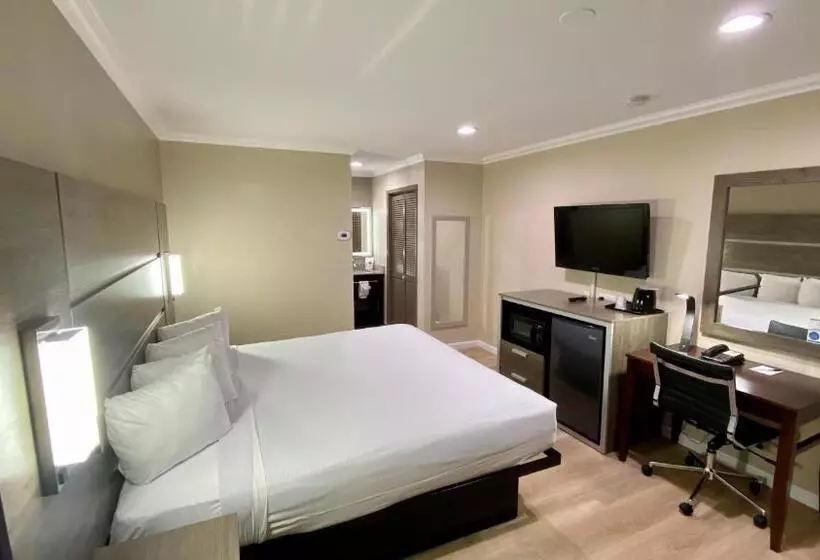 キングサイズベッドのスタンダードルーム, Surestay Hotel By Best Western Santa Cruz