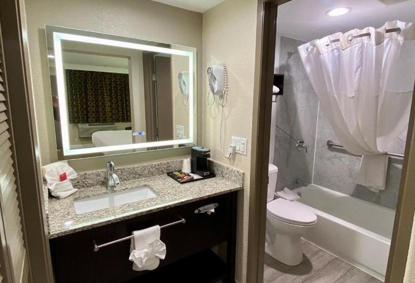 １階のスタンダードルーム, Surestay Hotel By Best Western Santa Cruz