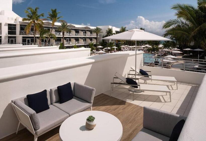 חדר סטנדרט עם מיטת קינג, The Ritzcarlton, South Beach