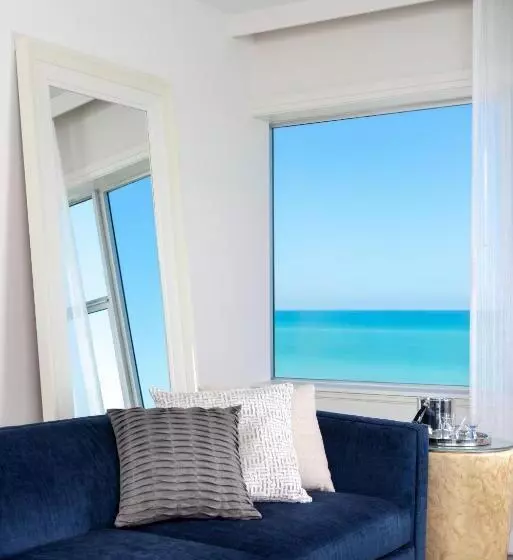 سوییت با چشمانداز دریا, The Ritzcarlton, South Beach