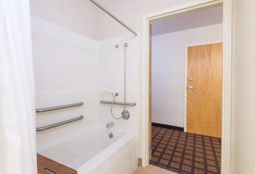 身障者適用スタンダードルーム, Microtel Inn & Suites By Wyndham Uncasville Casino Area